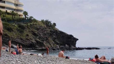 Cómo llegar a las mejores playas nudistas de Málaga。